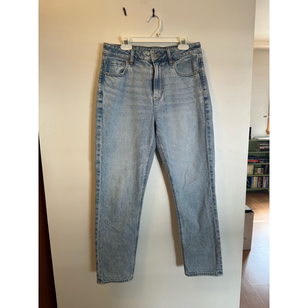 AE Light Wash Jeans